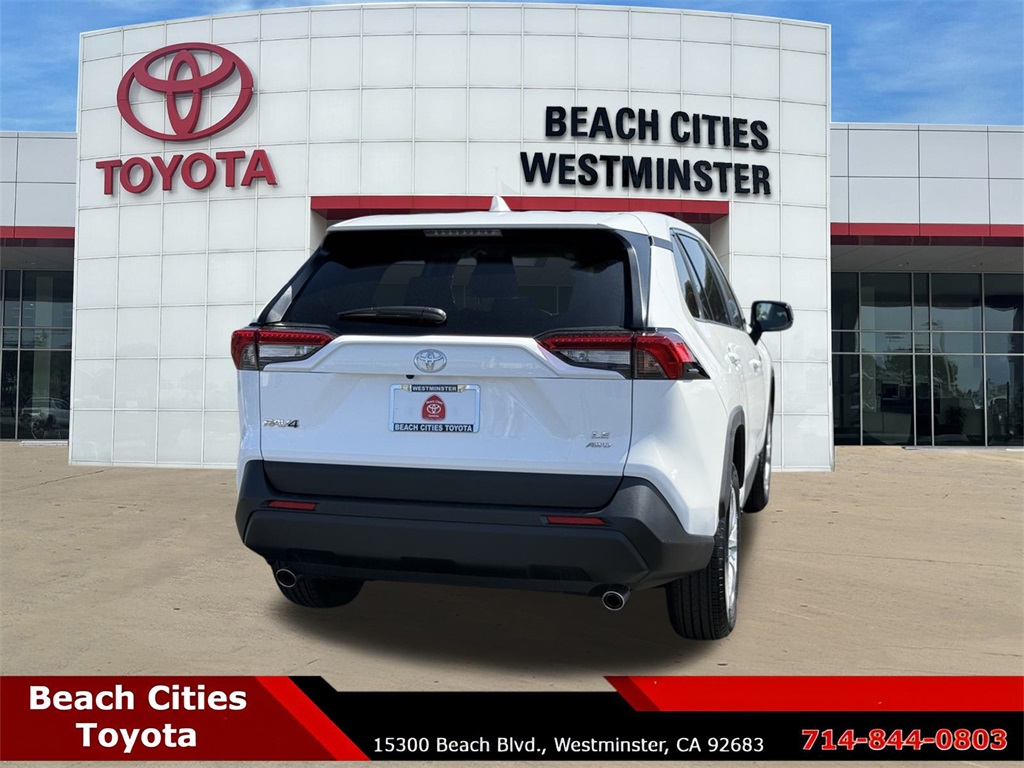 2025 Toyota RAV4 LE photo 10