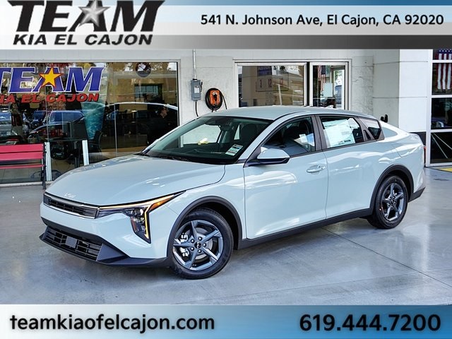 2026 Kia K4 LXS's photo