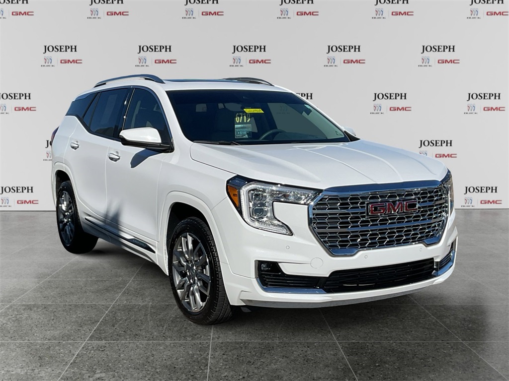 2023 Gmc Terrain Denali photo 2