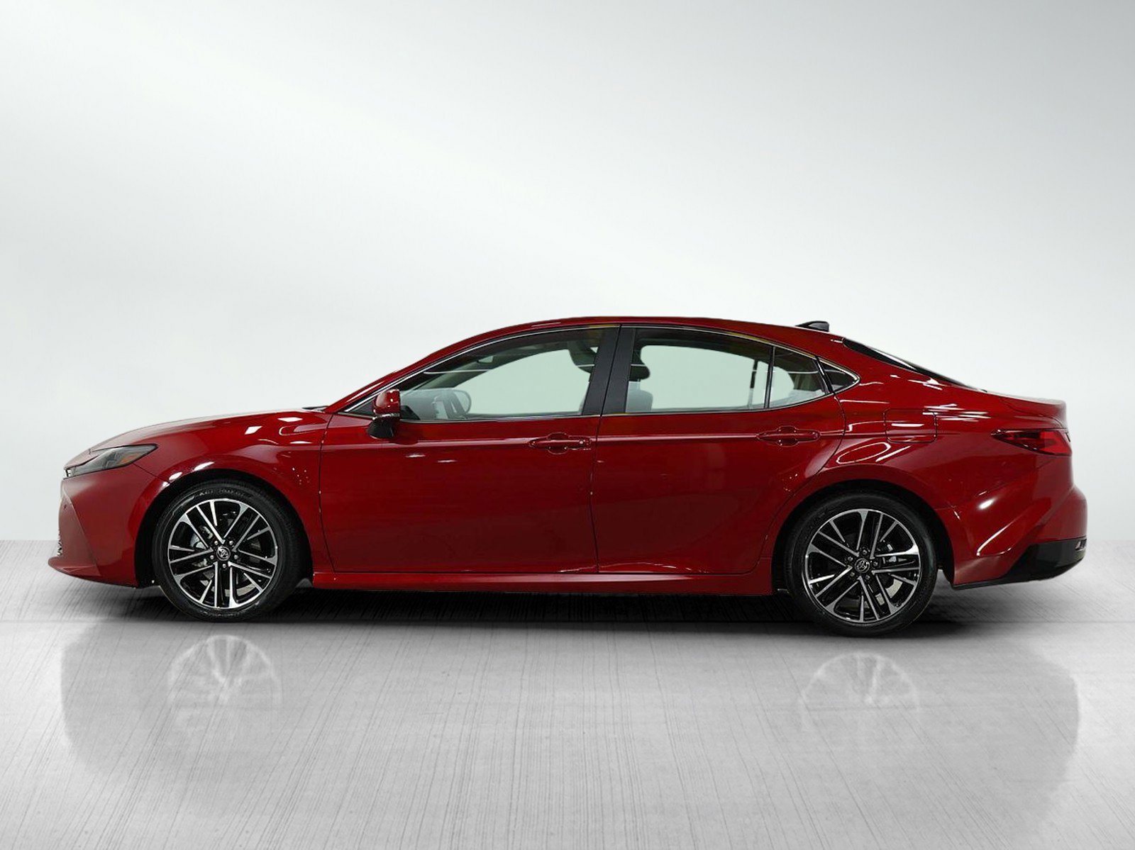 Used 2025 Toyota Camry XLE with VIN 4T1DAACKXSU130361 for sale in Bloomington, Minnesota