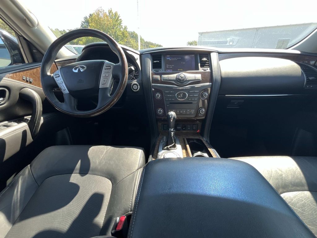2015 Infiniti QX80 Base photo 14
