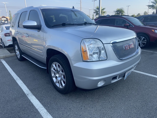 2013 Gmc Yukon Denali photo 2