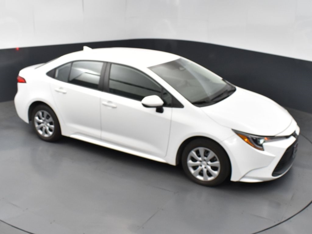 2024 Toyota Corolla LE photo 16