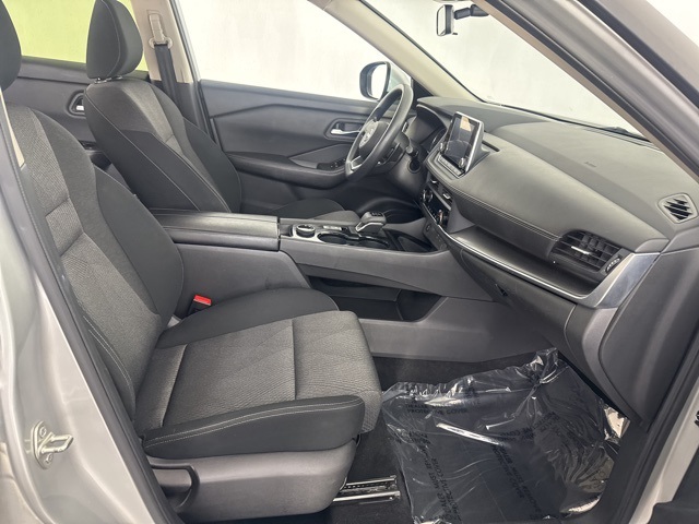 2024 Nissan Rogue SV photo 21