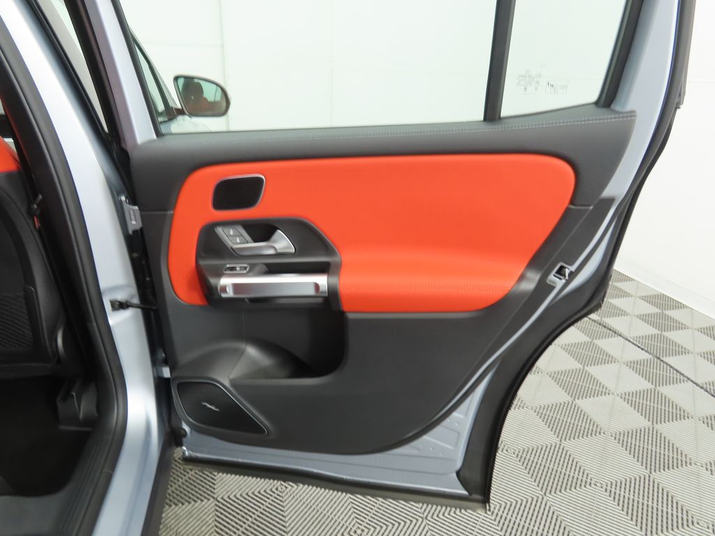 2026 Mercedes Benz GLB 35 AMG 4MATIC photo 26