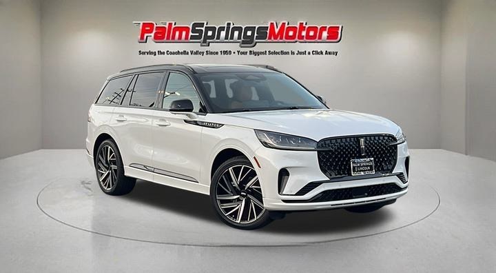 2026 Lincoln Aviator Black Label's photo