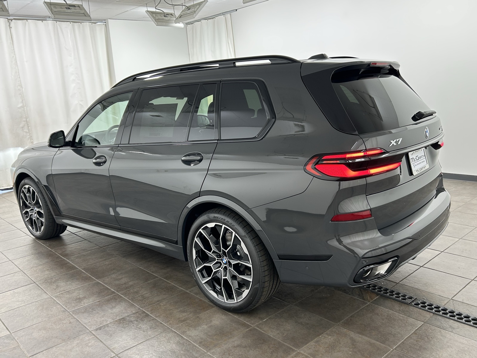 New 2026 Gray BMW xDrive40i image 3