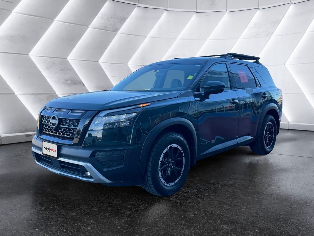 2025 Nissan Pathfinder Rock Creek photo 3