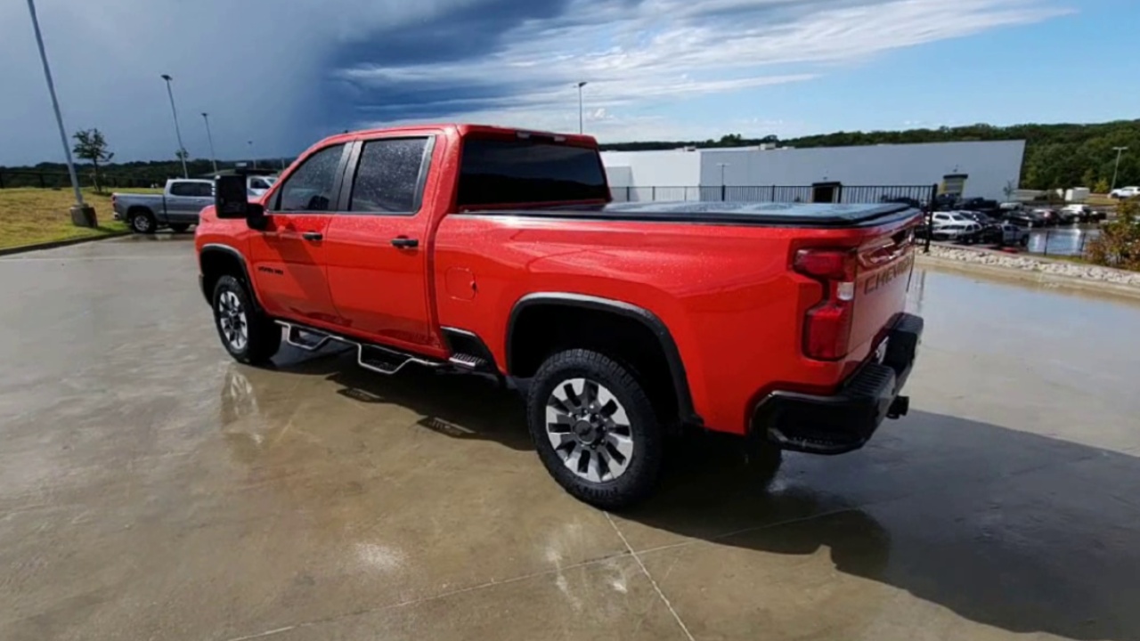 2024 Chevrolet Silverado 2500HD Custom photo 35