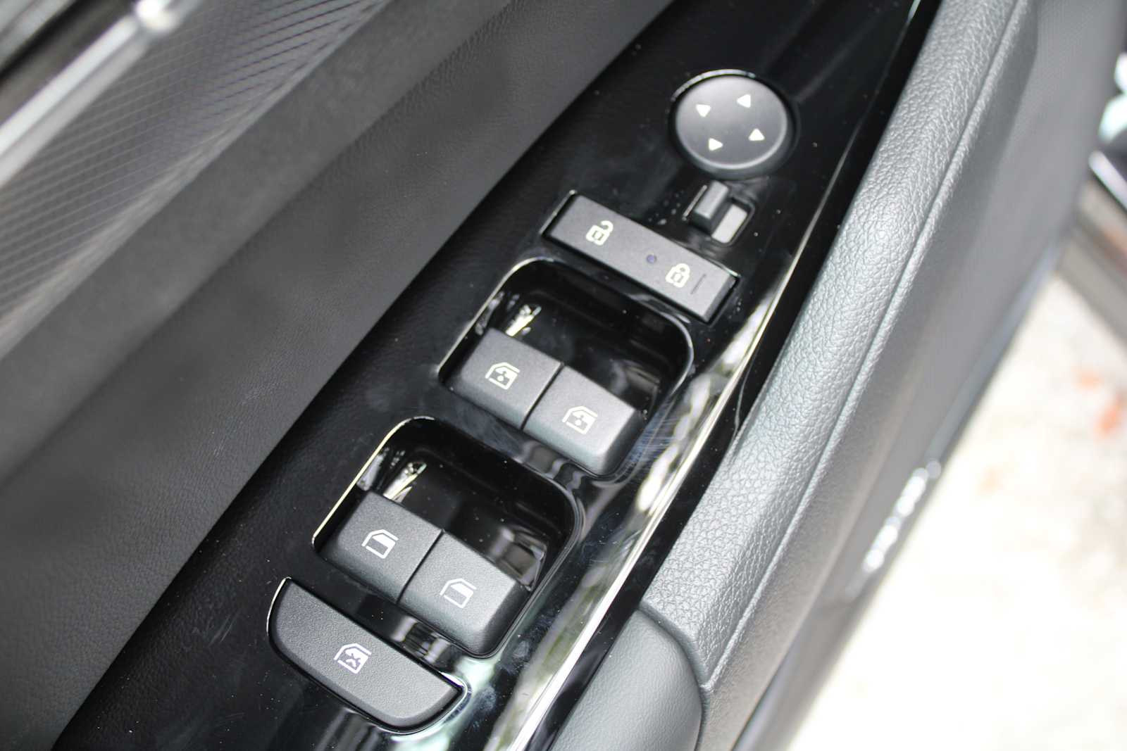2025 Kia Sportage SX Prestige photo 16