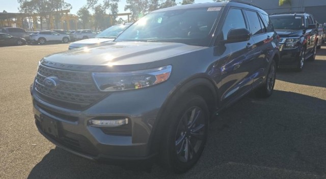 2023 Ford Explorer XLT's photo