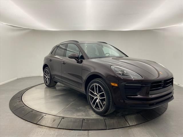 2024 Porsche Macan Base photo 10