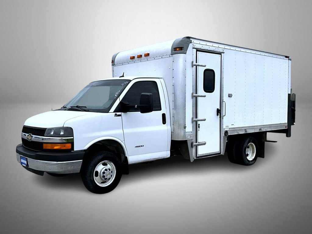 2012 Chevrolet Express G4500's photo