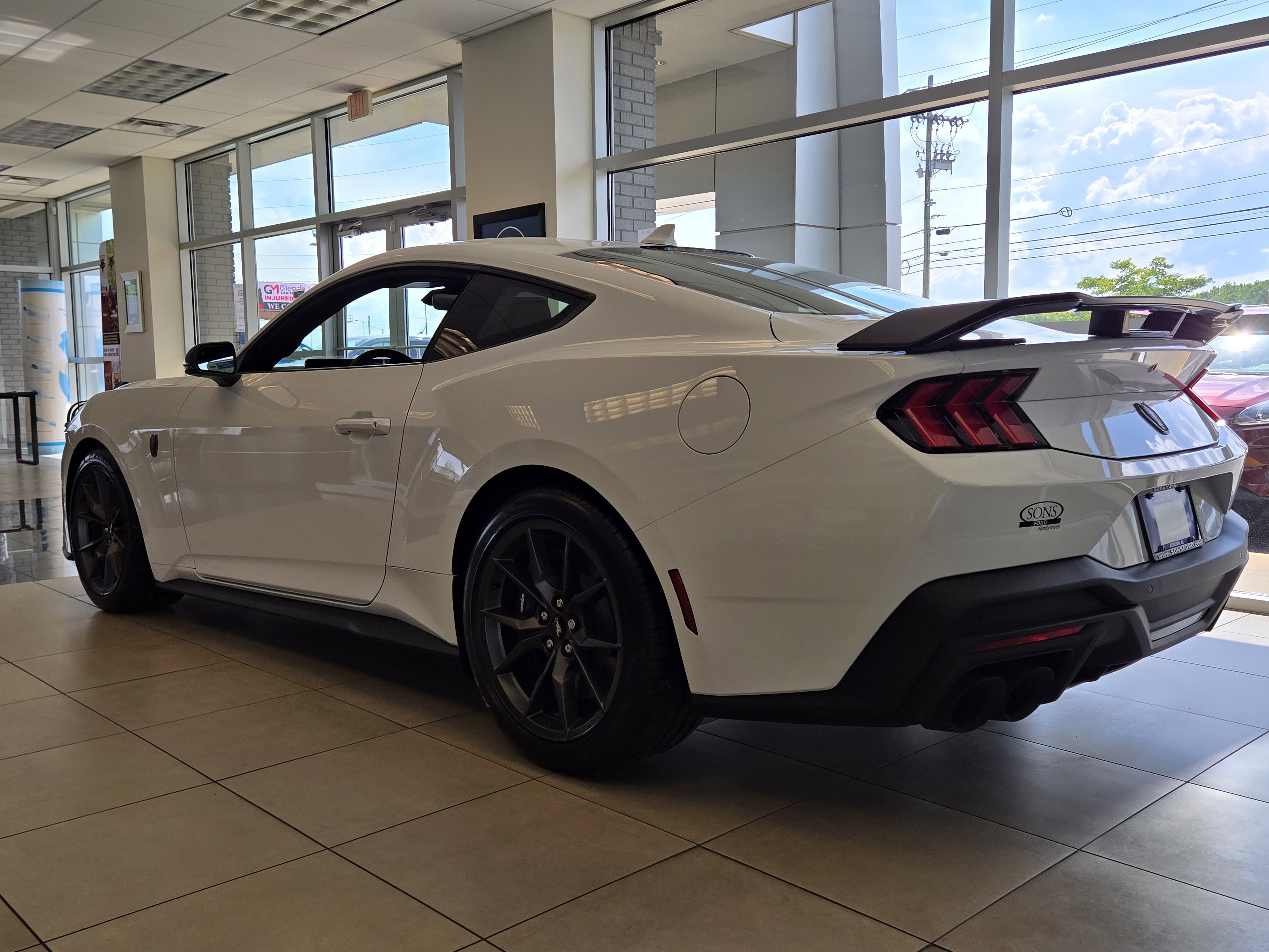 2025 Ford Mustang Dark Horse Premium photo 4
