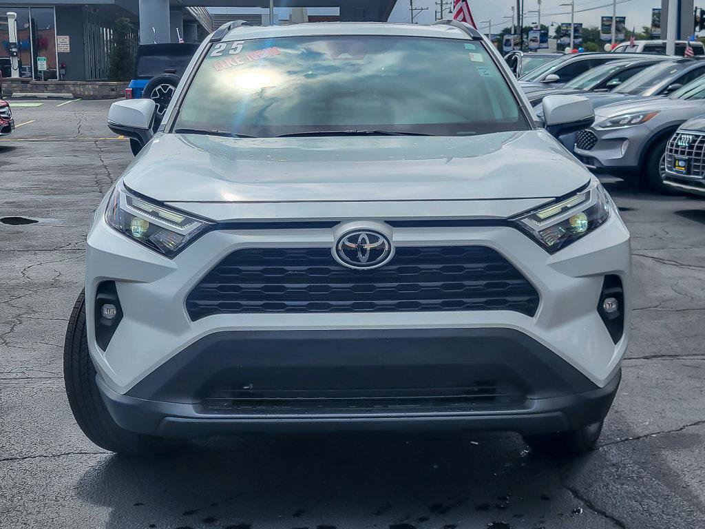 2025 TOYOTA RAV4 - Image 4
