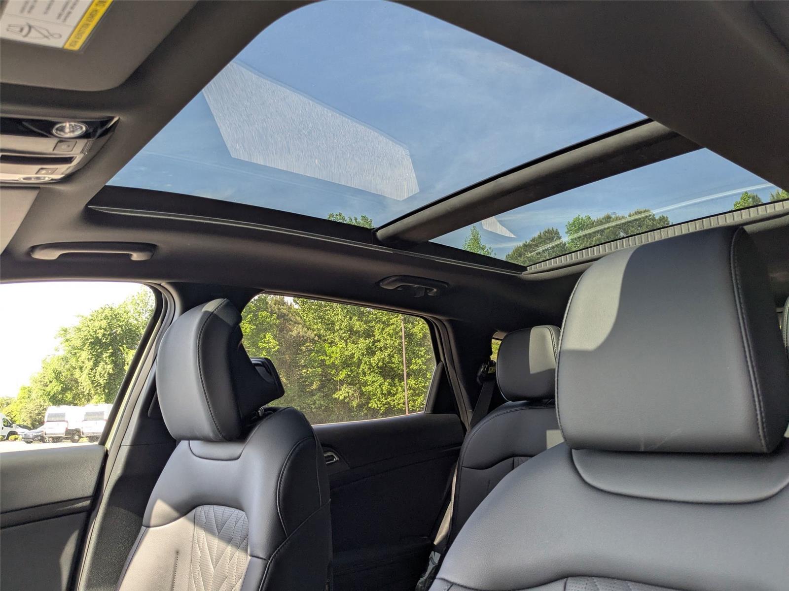 2025 Kia Sportage Plug-In Hybrid X-Line photo 15