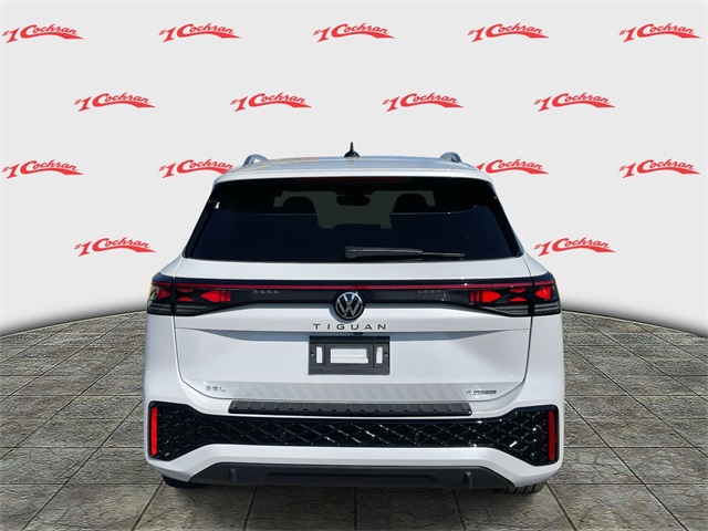 2025 Volkswagen Tiguan SEL R-Line Black photo 3