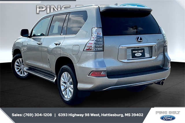 2020 Lexus GX 460 photo 2