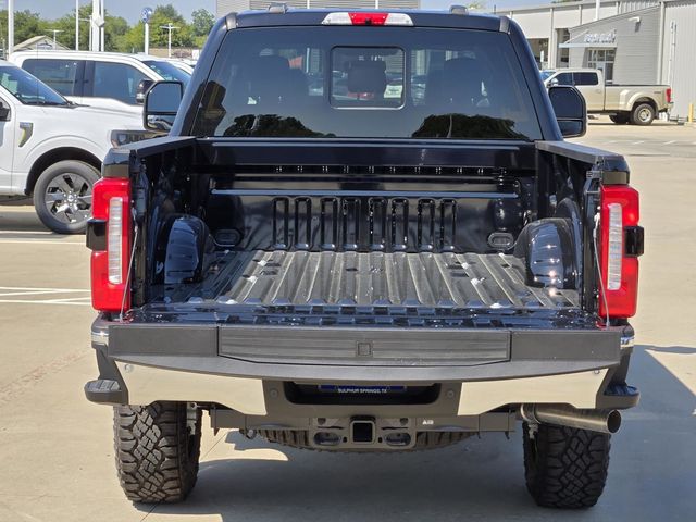 2026 Ford F-250 Lariat photo 9