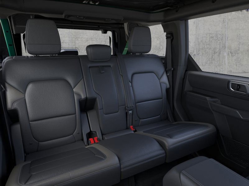 2025 Ford Bronco Outer Banks photo 11