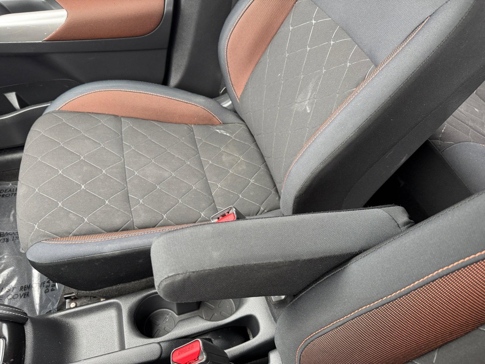 2019 Nissan Kicks SR photo 10