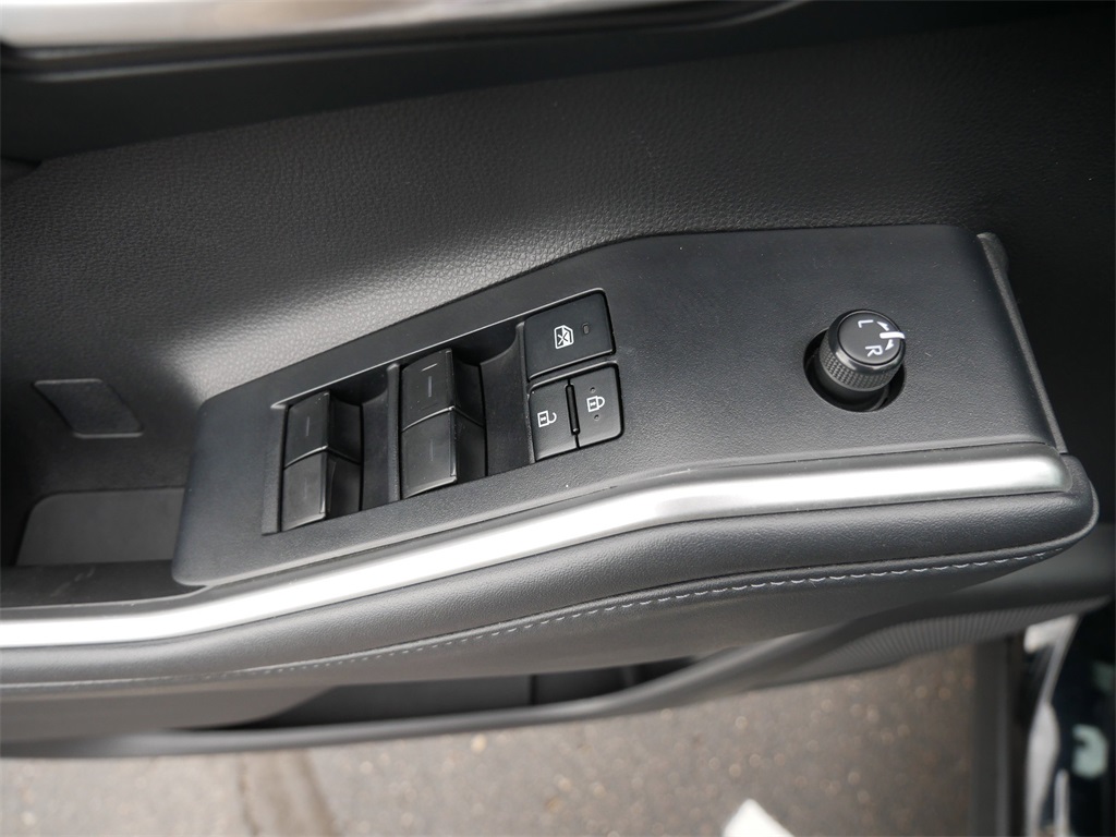 2022 Toyota Highlander XLE photo 13