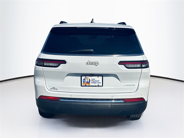 2025 Jeep Grand Cherokee Laredo photo 3