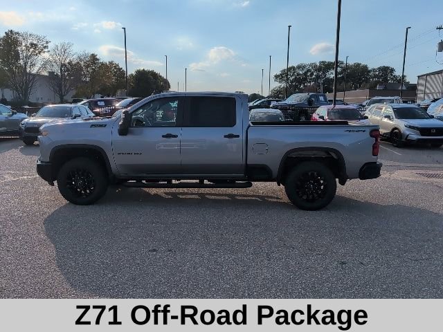 2026 Chevrolet Silverado 2500HD Custom photo 2