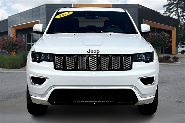 2021 Jeep Grand Cherokee Laredo X photo 2