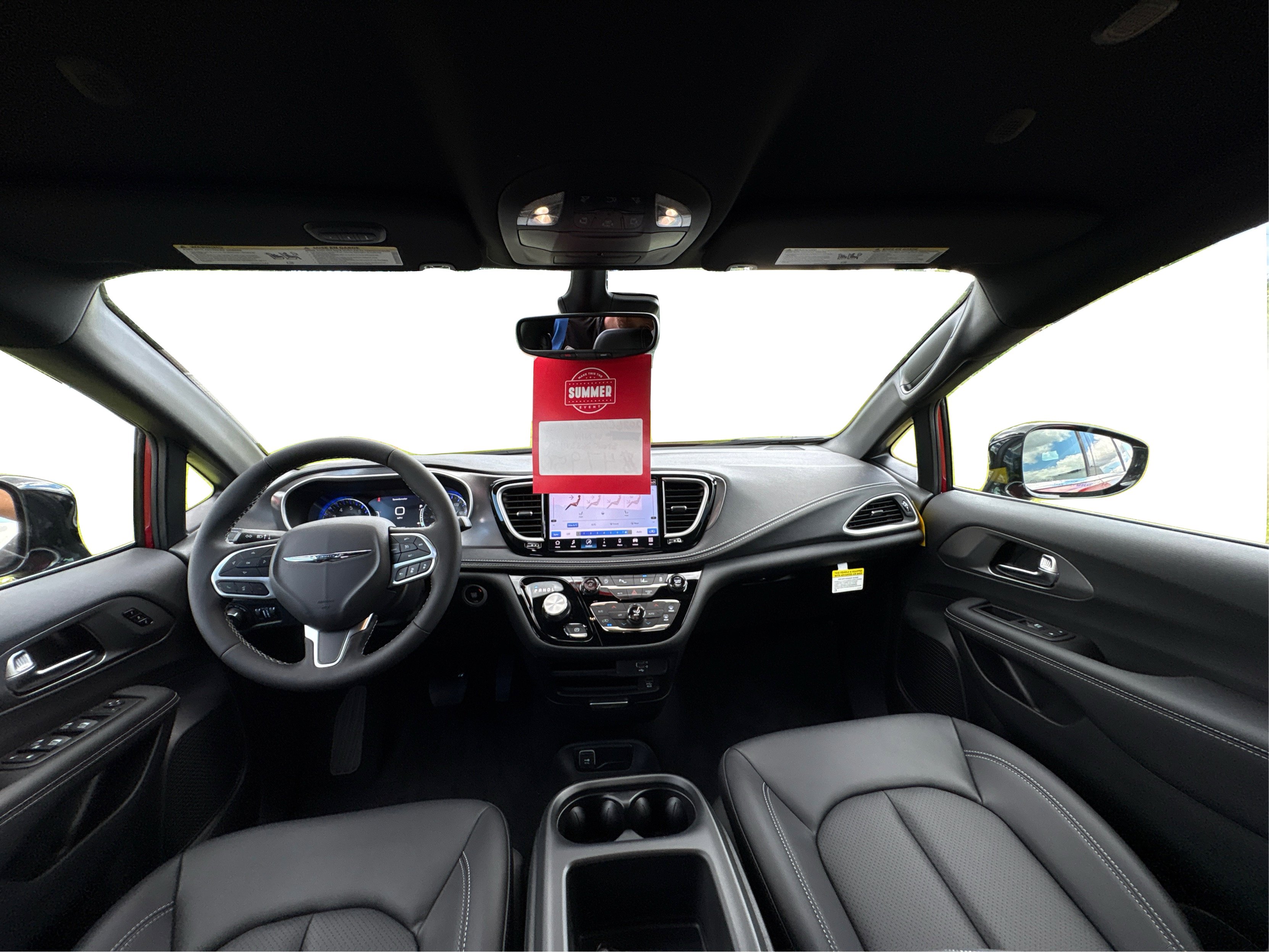 2026 Chrysler Pacifica photo 21