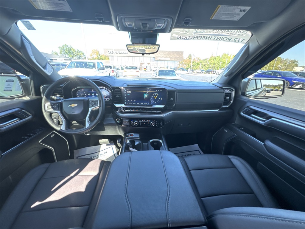 2025 Chevrolet Silverado 1500 LTZ photo 10