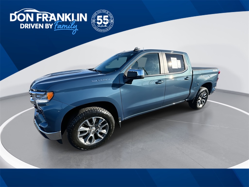 2024 Chevrolet Silverado 1500 LT's photo