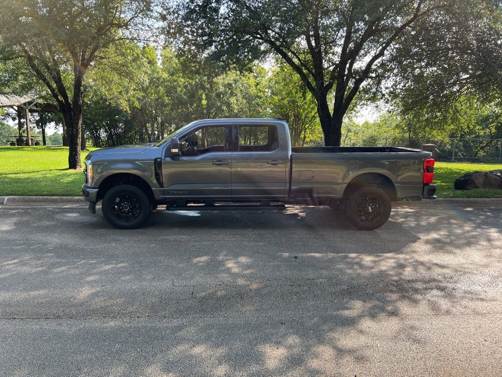 2026 Ford F-350 XLT photo 4