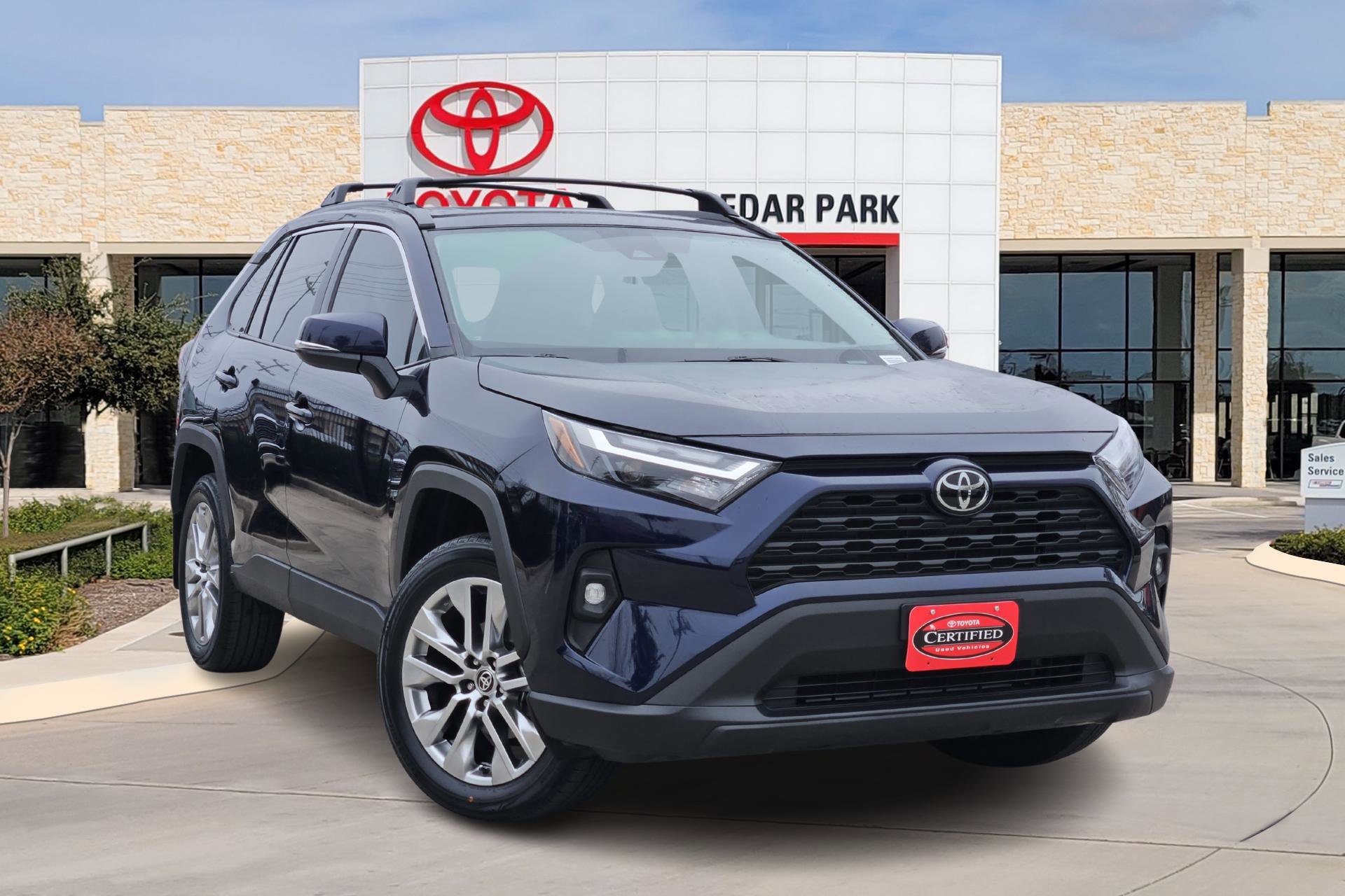 2024 Toyota RAV4 XLE Premium's photo