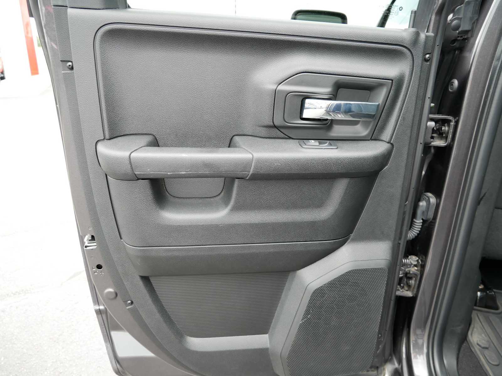 2022 Ram 1500 Classic Warlock photo 16