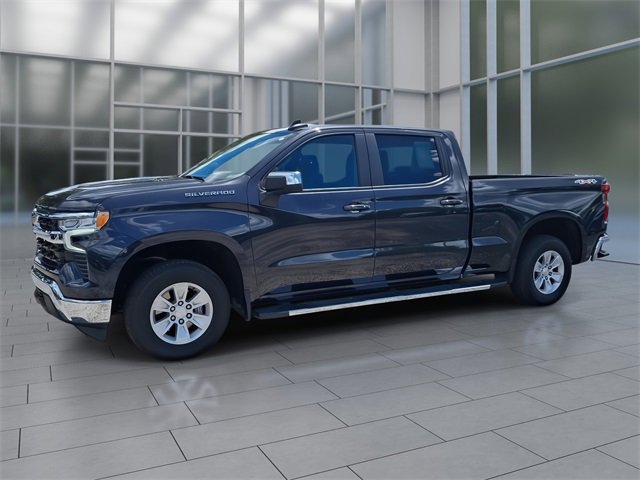 2024 Chevrolet Silverado 1500 LT's photo