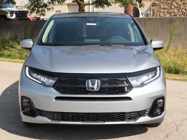 2026 Honda Odyssey Elite photo 2
