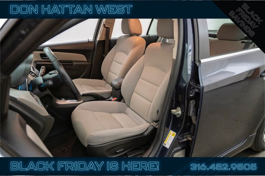 2014 Chevrolet Cruze photo 2