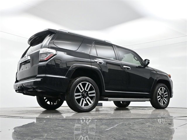 2018 Toyota 4Runner SR5 photo 31