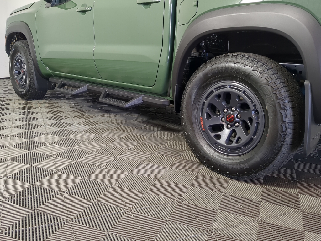 2026 Nissan Frontier PRO-4X photo 4
