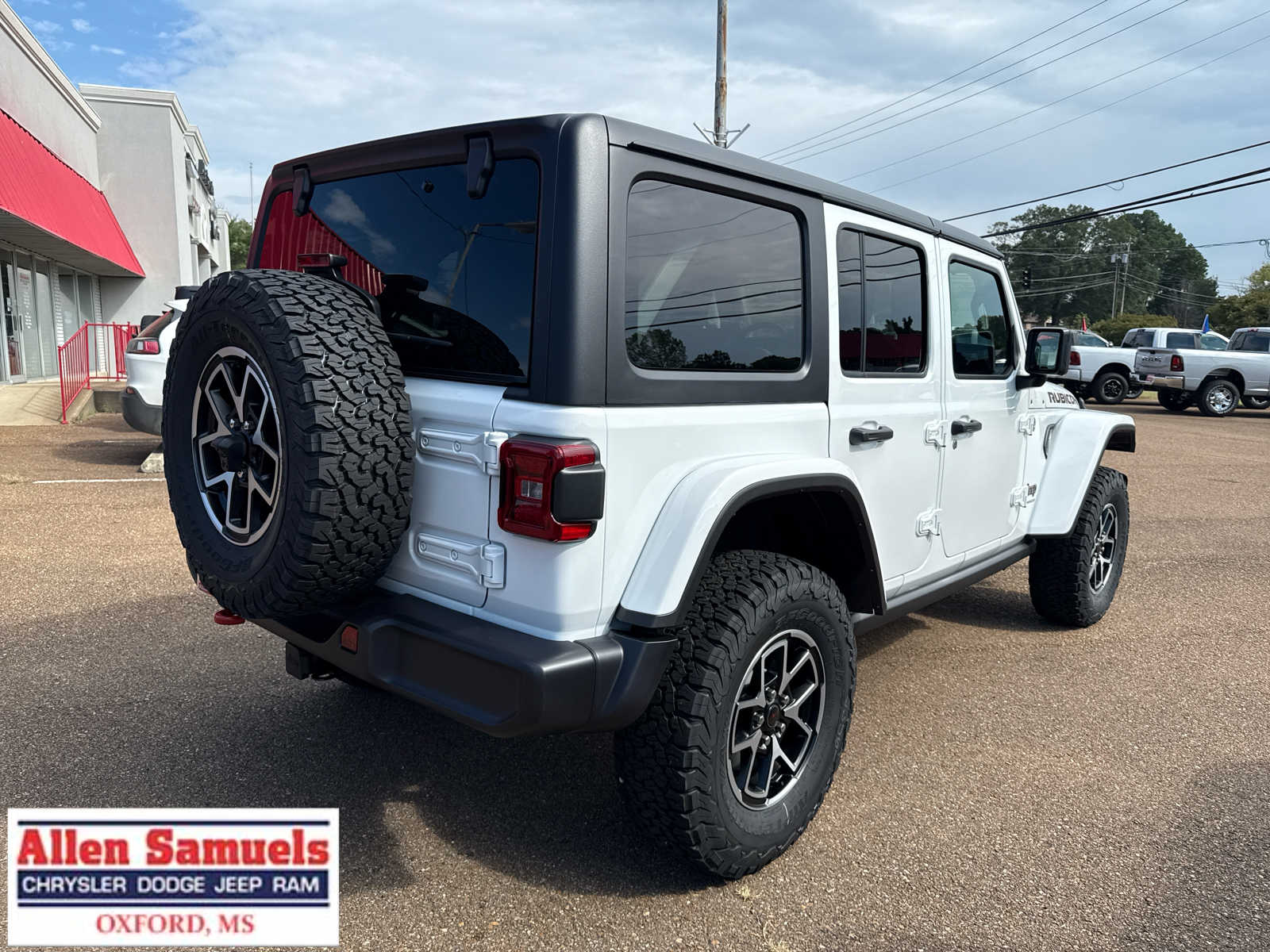 2025 Jeep Wrangler Rubicon photo 2