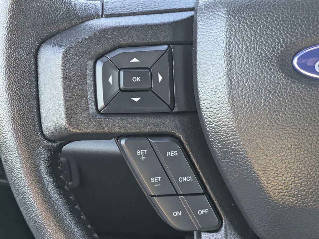 2019 Ford F-150 XLT photo 16
