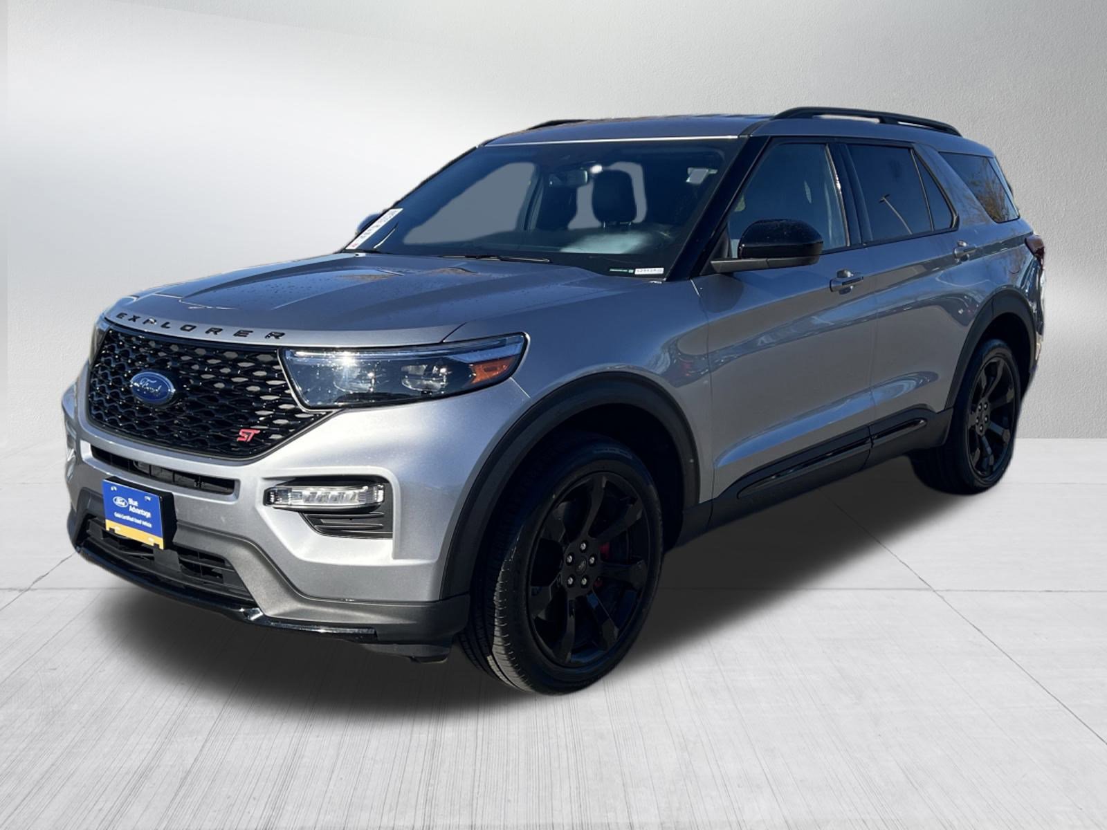 2022 Ford Explorer ST photo 3