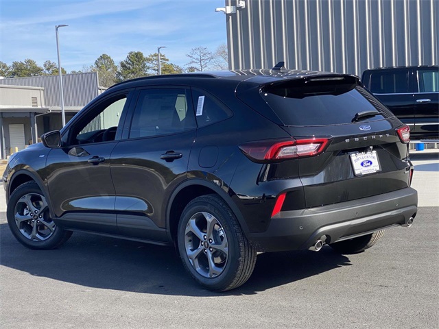 2025 Ford Escape ST-Line photo 3