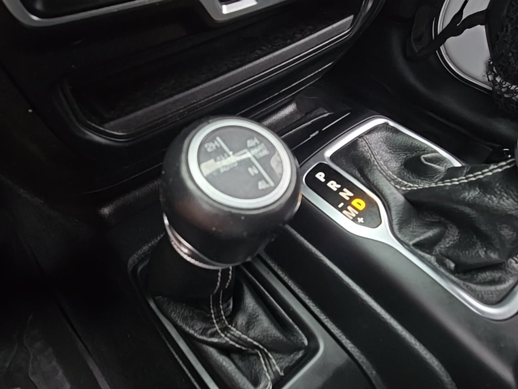 2023 Jeep Wrangler Sahara 4xe photo 22