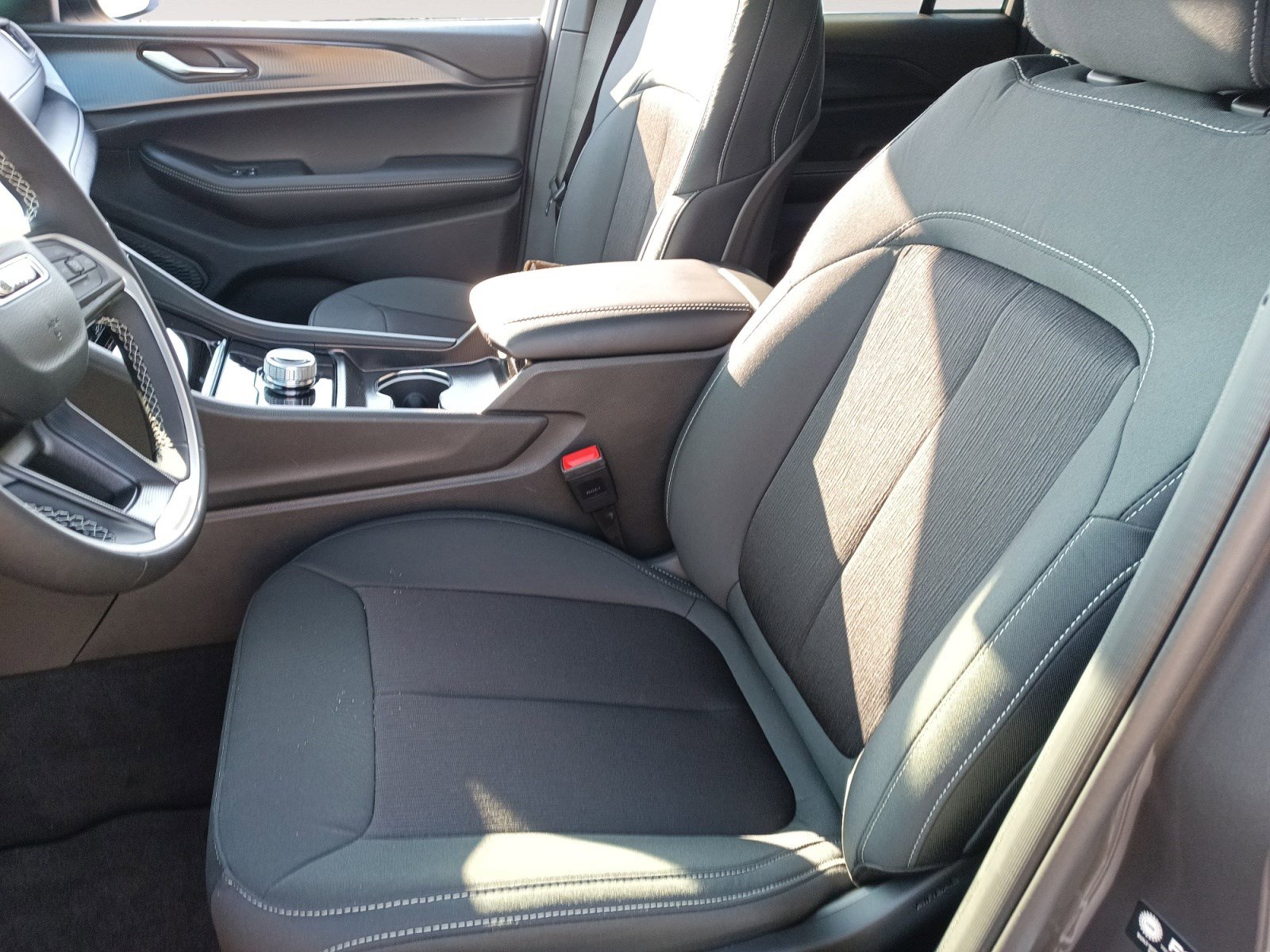 2025 Jeep Grand Cherokee Laredo X photo 19