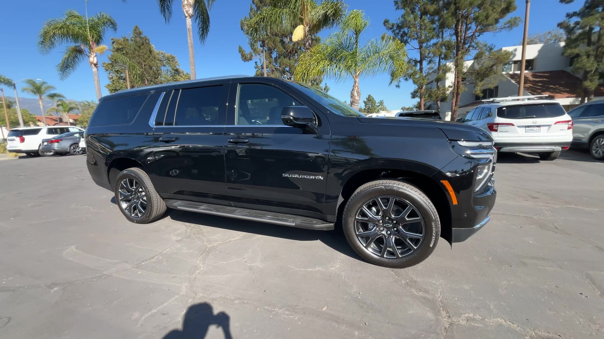 2025 Chevrolet Suburban LT photo 3