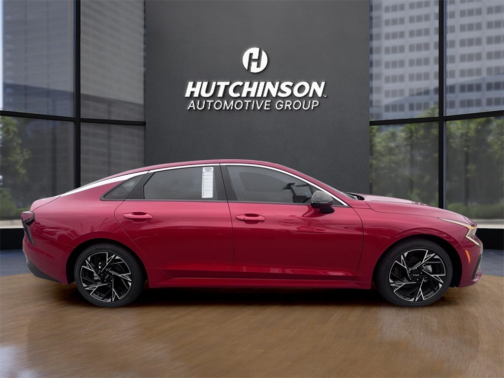 2025 Kia K5 GT-Line photo 8
