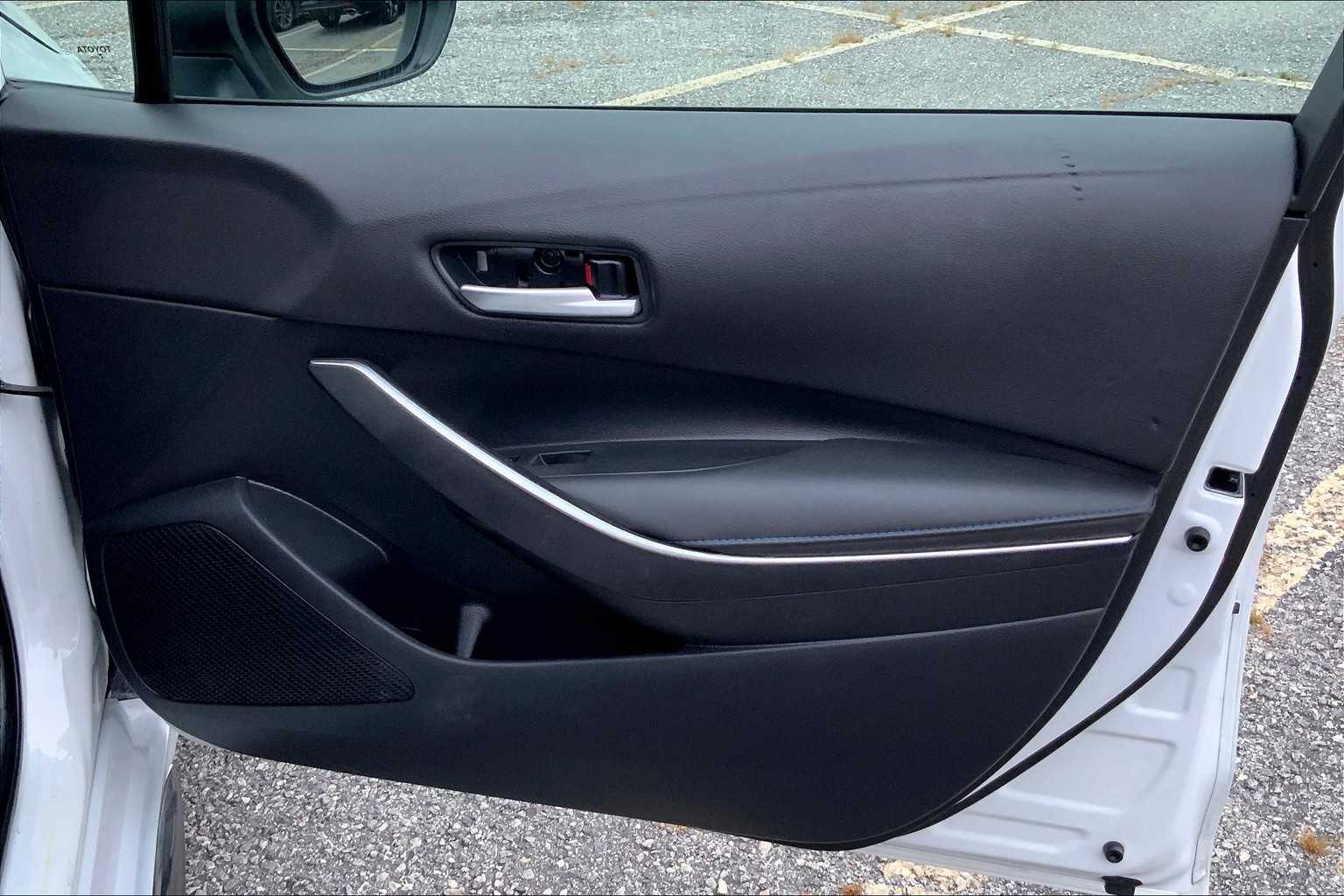 2022 Toyota Corolla SE photo 21