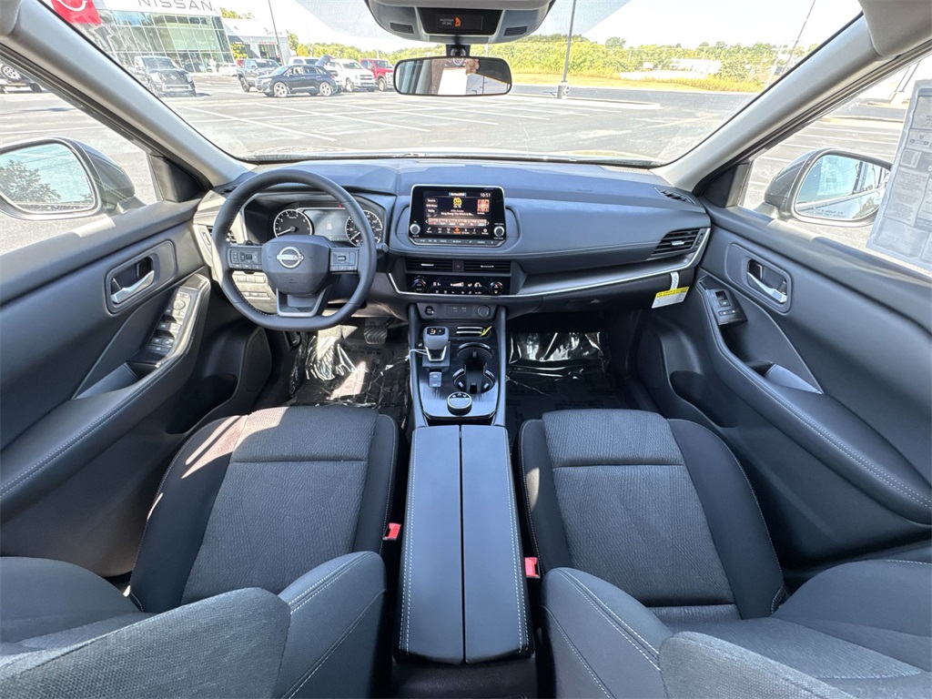 2026 Nissan Rogue SV photo 20